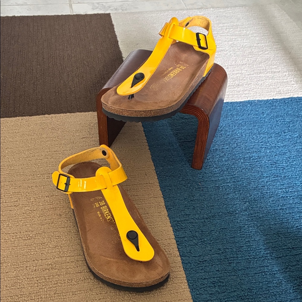 NWOT Birkenstock Yellow Toe Loop Sandals